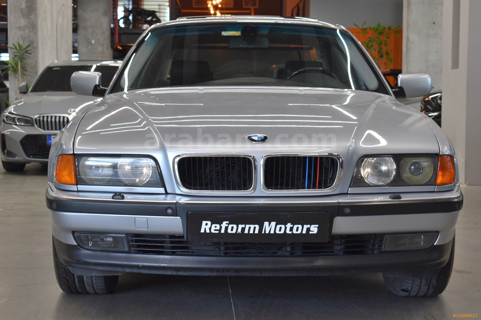 Galeriden BMW 7 Serisi 740i 1998 Model İstanbul 333.100 km Gri 2