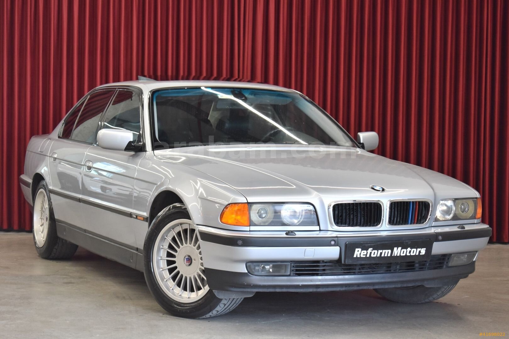 Galeriden BMW 7 Serisi 740i 1998 Model İstanbul 333.100 km Gri 1