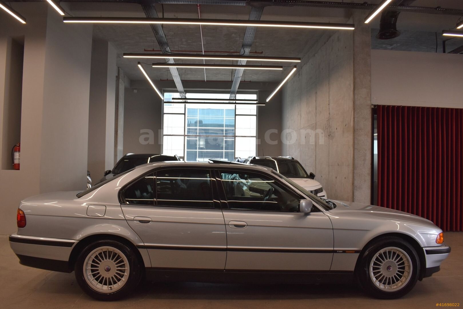 Galeriden BMW 7 Serisi 740i 1998 Model İstanbul 333.100 km Gri 5