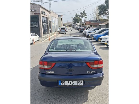 TAŞÇIOĞLU OTOMOTİVDEN CAM GİBİ MEGANE