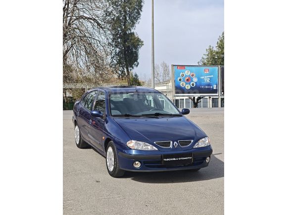 TAŞÇIOĞLU OTOMOTİVDEN CAM GİBİ MEGANE