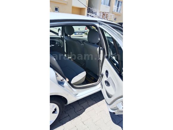 Sahibinden Renault Clio 1.4 Authentique 2004 Model
