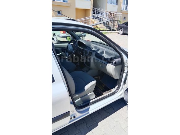 Sahibinden Renault Clio 1.4 Authentique 2004 Model