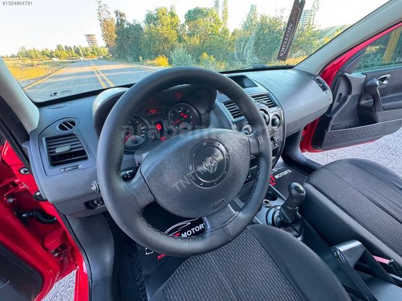 2005 MODEL İLK ELDEN BİRİNCİ SINIF TEMİZLİKTE MEGANE II