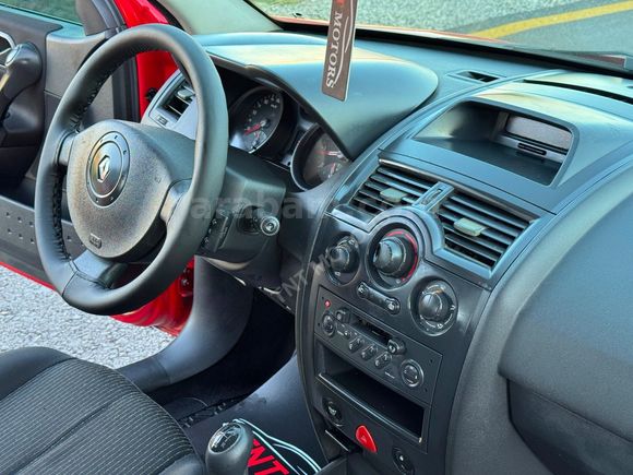 2005 MODEL İLK ELDEN BİRİNCİ SINIF TEMİZLİKTE MEGANE II