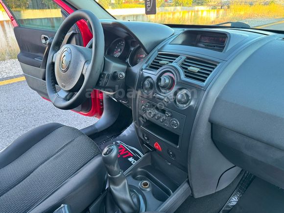 2005 MODEL İLK ELDEN BİRİNCİ SINIF TEMİZLİKTE MEGANE II