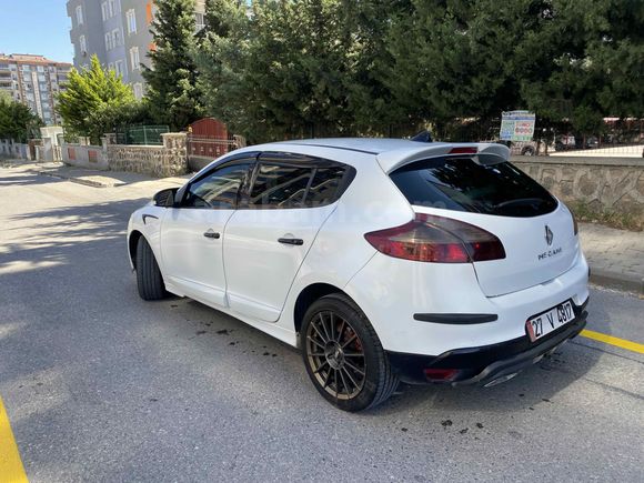 Sahibinden Renault Megane 1.5 dCi Dynamique 2011 Model