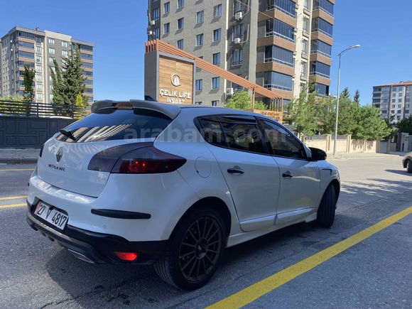 Sahibinden Renault Megane 1.5 dCi Dynamique 2011 Model