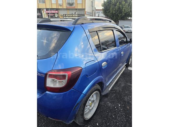 Sahibinden Dacia Sandero 1.5 dCi Stepway 2014 Model  121.500 km Mavi