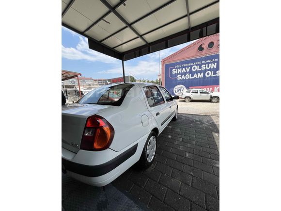 Sahibinden Renault Clio 1.4 Authentique 2004 Model 