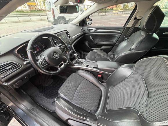 TANIK KARDEŞLERDEN İCON MEGANE DİZEL HATASIZ