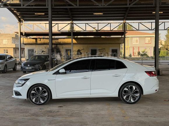MEGANE 4 İCON 85 BİNDE 2020 MODEL HATASIZZ