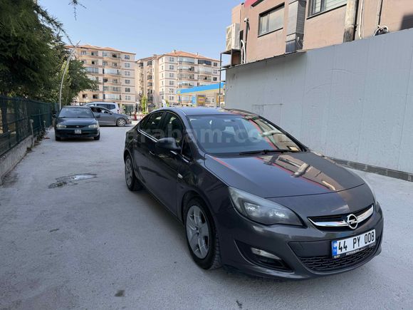 Galeriden Opel Astra 1.6 Edition 2014 Model Malatya