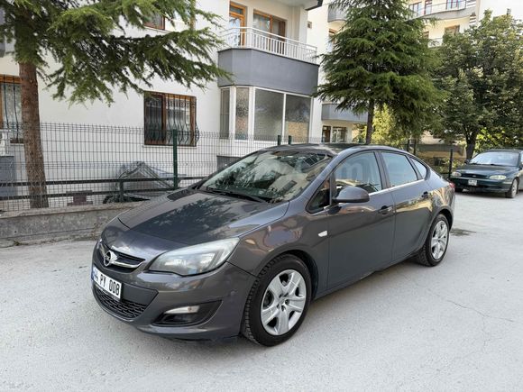 Galeriden Opel Astra 1.6 Edition 2014 Model Malatya