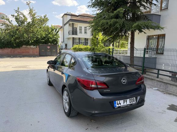 Galeriden Opel Astra 1.6 Edition 2014 Model Malatya
