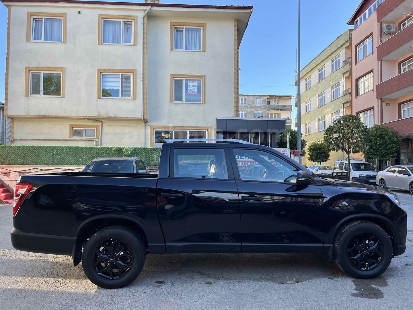 Galeriden KGM SsangYong Musso Grand 2.2 D Platinum Plus 2026 Model Sakarya 6.001 km Siyah 7