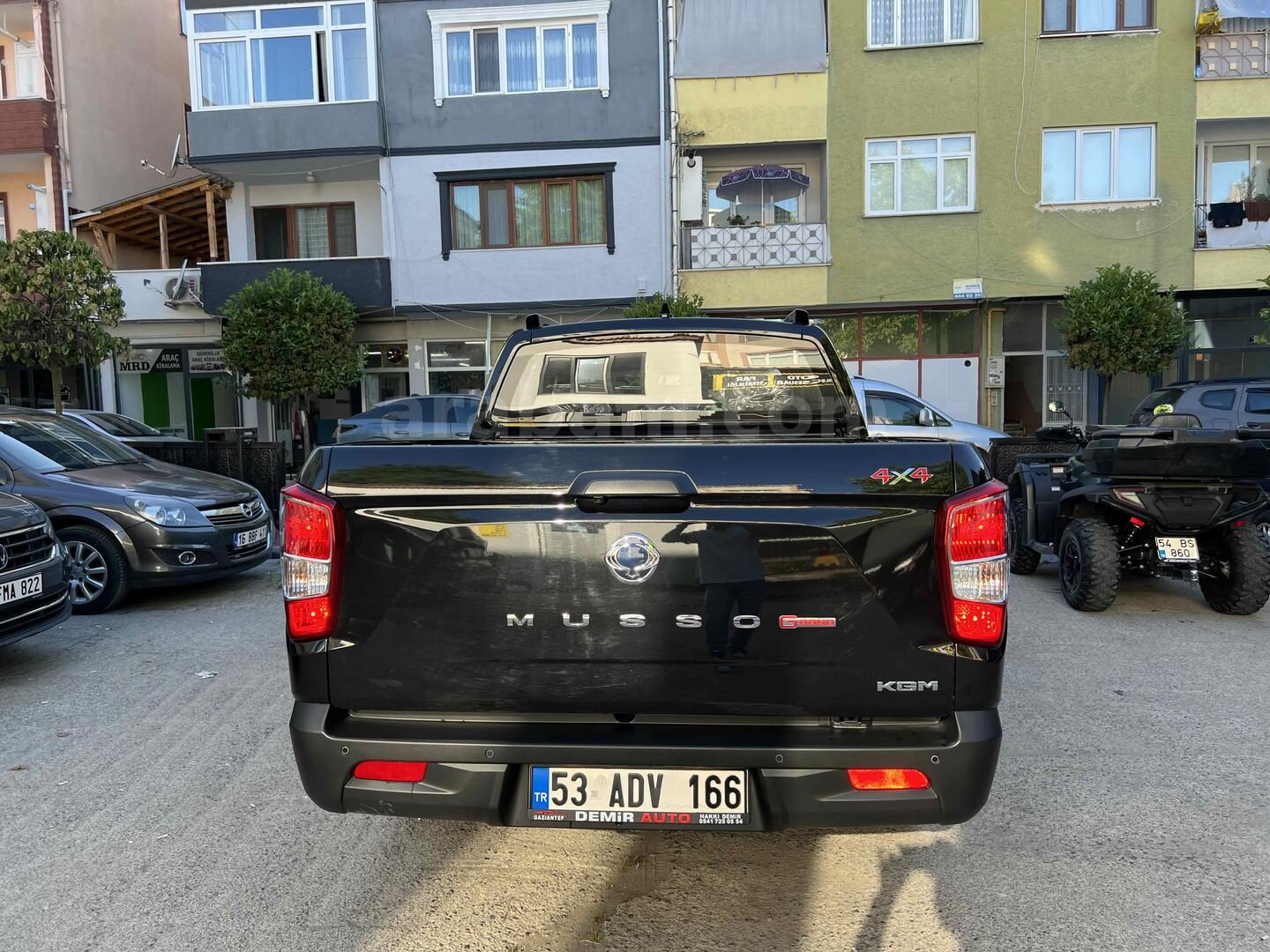 Galeriden KGM SsangYong Musso Grand 2.2 D Platinum Plus 2026 Model Sakarya 6.001 km Siyah 5