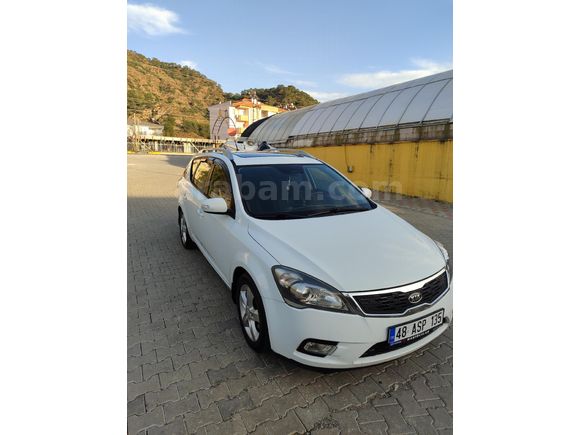 Sahibinden Kia Ceed 1.6 CRDi Concept SW 2012 Model Muğla