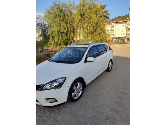 Sahibinden Kia Ceed 1.6 CRDi Concept SW 2012 Model Muğla