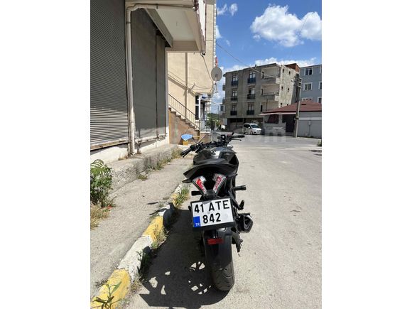 Bajaj Pulsar RS 200