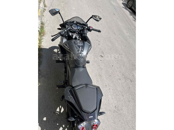 Bajaj Pulsar RS 200
