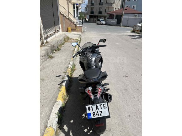 Bajaj Pulsar RS 200