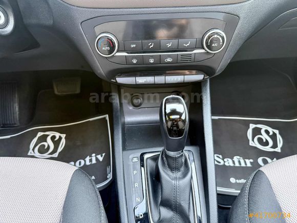 * 2017 / HYUNDAI / i20 / ELITE SMART / CAM TAVAN / HATASIZ
