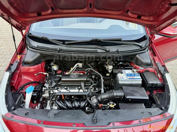 * 2017 / HYUNDAI / i20 / ELITE SMART / CAM TAVAN / HATASIZ