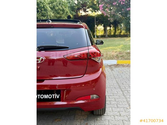 * 2017 / HYUNDAI / i20 / ELITE SMART / CAM TAVAN / HATASIZ