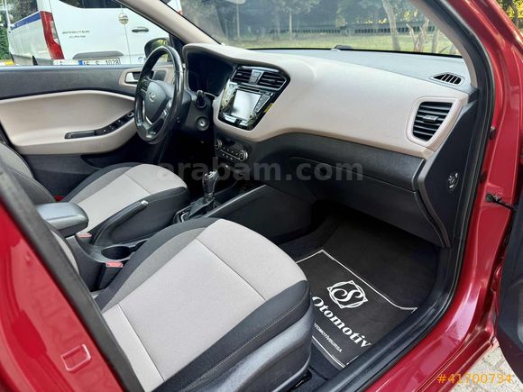 * 2017 / HYUNDAI / i20 / ELITE SMART / CAM TAVAN / HATASIZ