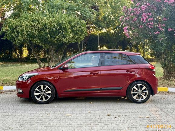 * 2017 / HYUNDAI / i20 / ELITE SMART / CAM TAVAN / HATASIZ