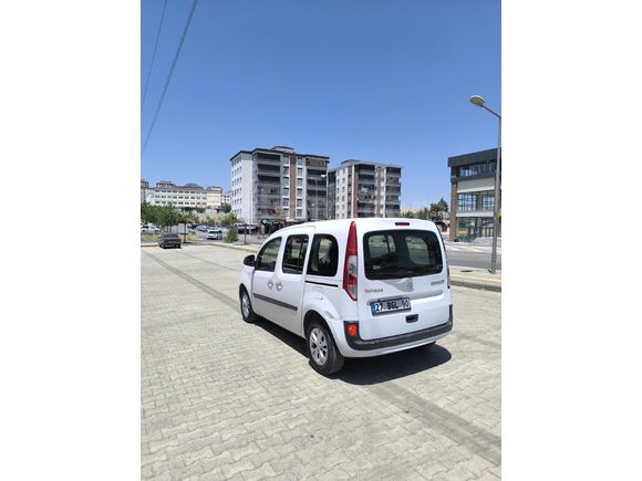 Sahibinden Renault Kangoo Multix 1.5 dCi Touch 2016 Model