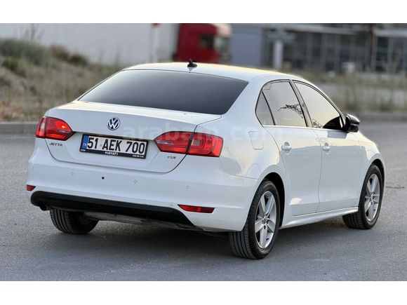 Volkswagen Jetta 1.6 TDi Highline 2012  Hatasız