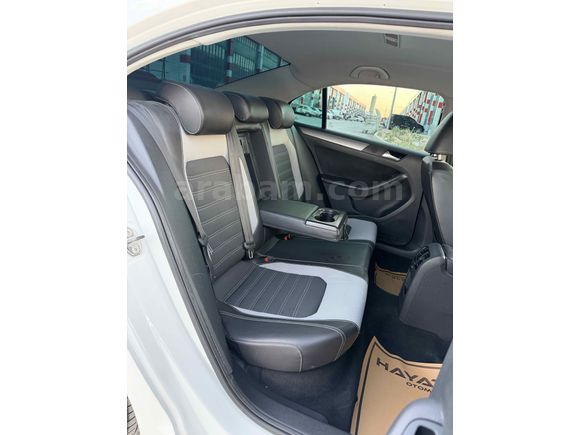 Volkswagen Jetta 1.6 TDi Highline 2012  Hatasız