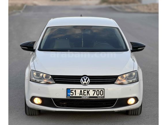 Volkswagen Jetta 1.6 TDi Highline 2012  Hatasız