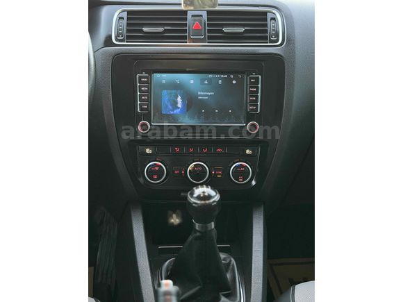 Volkswagen Jetta 1.6 TDi Highline 2012  Hatasız