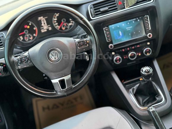 Volkswagen Jetta 1.6 TDi Highline 2012  Hatasız