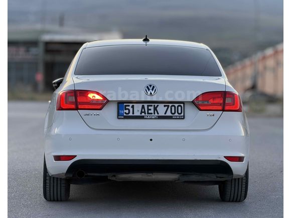 Volkswagen Jetta 1.6 TDi Highline 2012  Hatasız