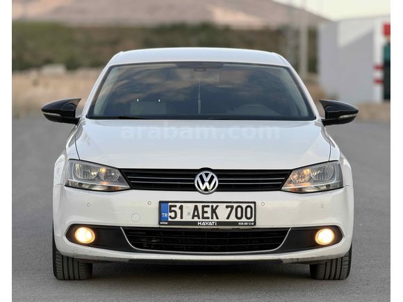 Volkswagen Jetta 1.6 TDi Highline 2012  Hatasız