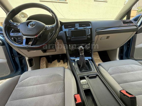 Sahibinden Volkswagen Golf 1.6 TDi BlueMotion Comfortline 2015 Model  kaputun sol yan ucu 10 cm  boya  aracın tüm bakımları yapılmış dır 