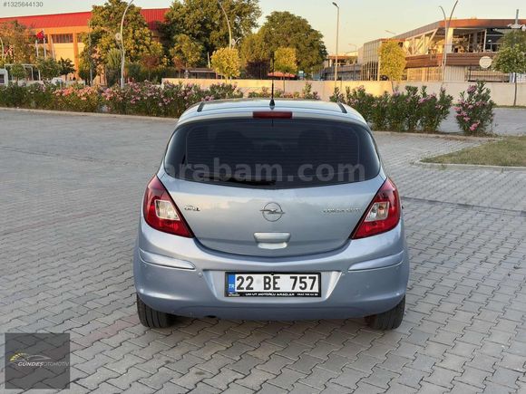 TEMİZ AİLE ARACI 2008 OPEL CORSA