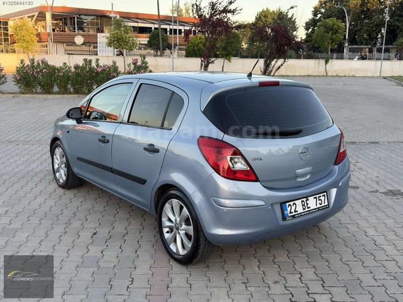 TEMİZ AİLE ARACI 2008 OPEL CORSA