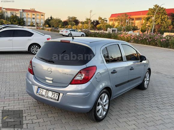 TEMİZ AİLE ARACI 2008 OPEL CORSA