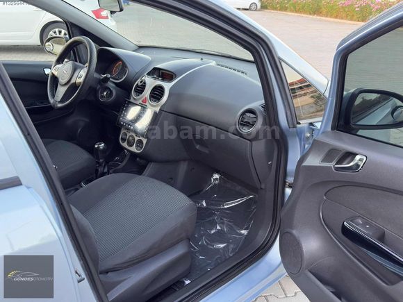 TEMİZ AİLE ARACI 2008 OPEL CORSA