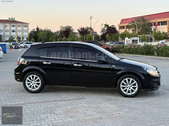 TEMİZ AİLE ARACI 2011 MODEL OPEL ASTRA