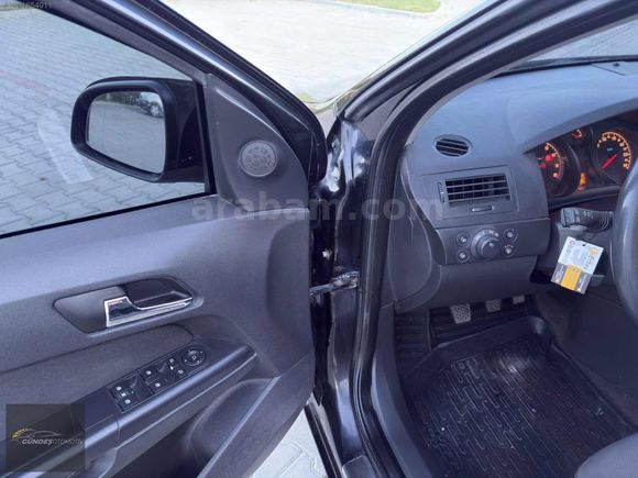 TEMİZ AİLE ARACI 2011 MODEL OPEL ASTRA
