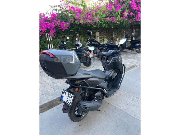 2025 model Yamaha N-Max 125 TECHMAX + ORİJİNAL ÇANTA + GP KORUMA DEMİRİ
