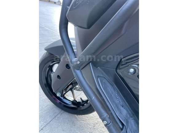 2025 model Yamaha N-Max 125 TECHMAX + ORİJİNAL ÇANTA + GP KORUMA DEMİRİ