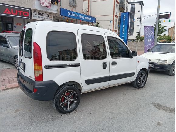 1.5 DİZEL BAKIMLI MASRAFSIZ TEMİZ DÜŞÜKKM SIFIR MOTOR AİLE ARACI