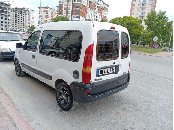 1.5 DİZEL BAKIMLI MASRAFSIZ TEMİZ DÜŞÜKKM SIFIR MOTOR AİLE ARACI
